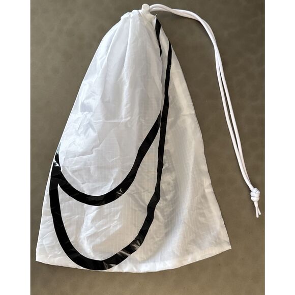 Nike Track & Field White/Black Drawstring Tote Shoe Bag Sack Backpack - Picture 6 of 6